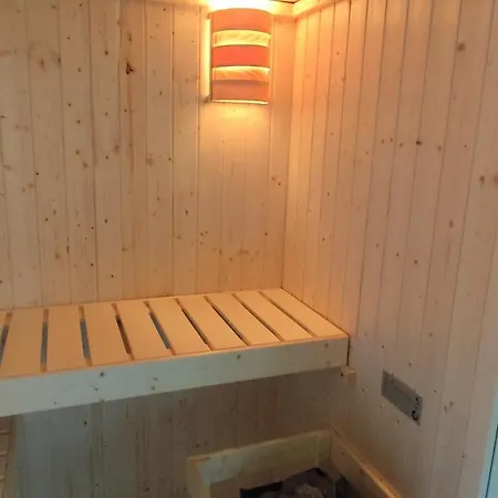 Grosse Klecks Mit Sauna