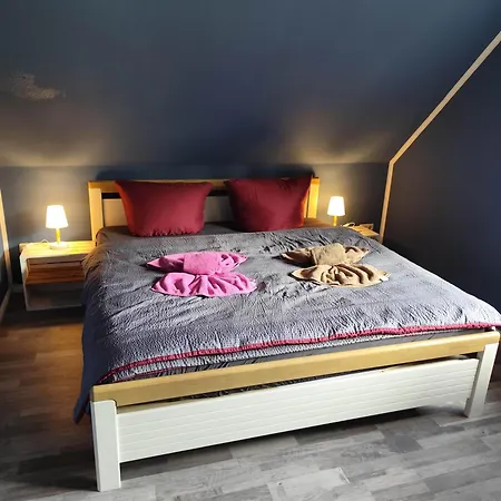 Grosse Klecks Mit Sauna *