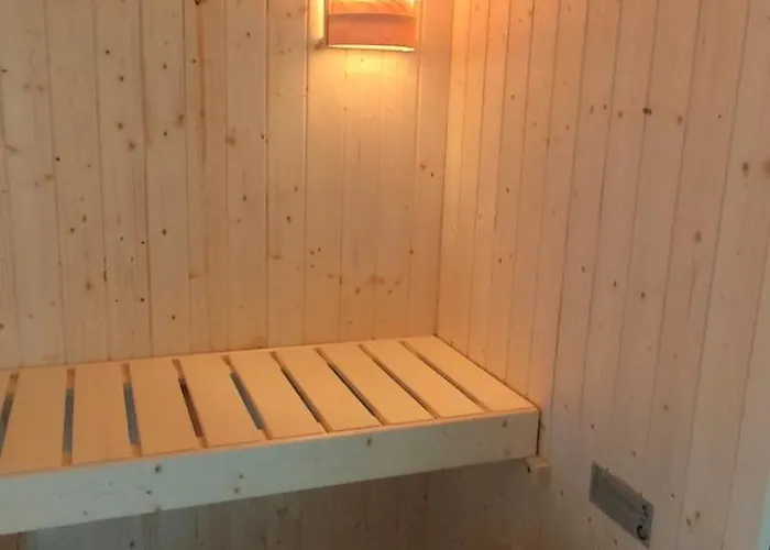 Grosse Klecks Mit Sauna